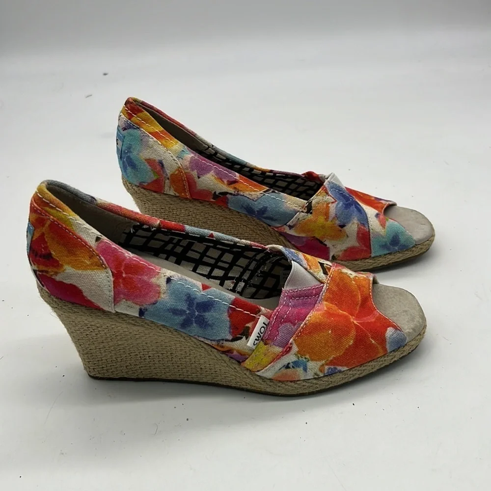 TOMS Espadrille Wedge Slip on Shoe with Peep Toe size 9